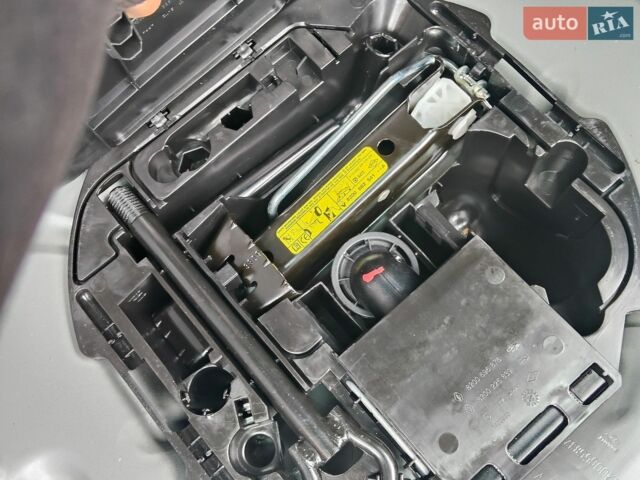Сірий Рено Модус, об'ємом двигуна 1.6 л та пробігом 150 тис. км за 6799 $, фото 19 на Automoto.ua