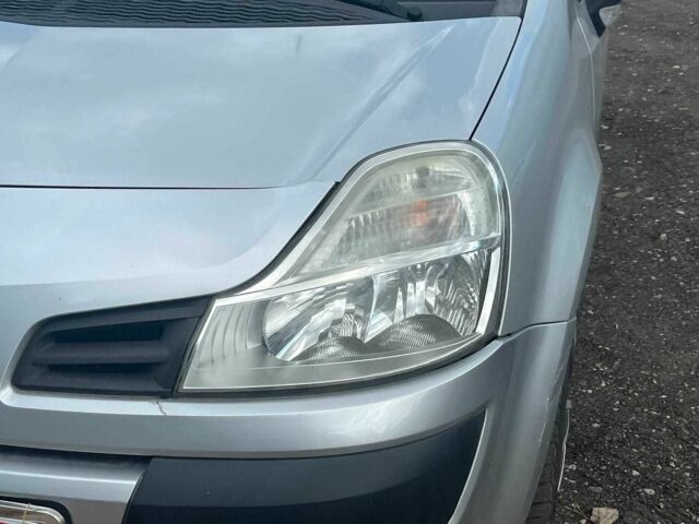 Сірий Рено Модус, об'ємом двигуна 1.2 л та пробігом 197 тис. км за 4730 $, фото 4 на Automoto.ua