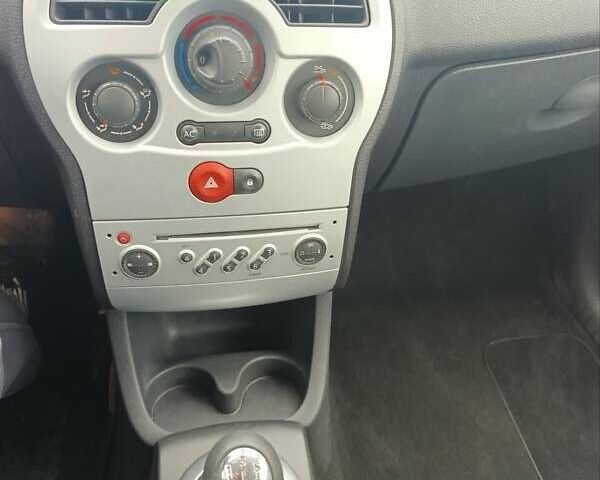 Сірий Рено Модус, об'ємом двигуна 1.15 л та пробігом 205 тис. км за 3750 $, фото 5 на Automoto.ua