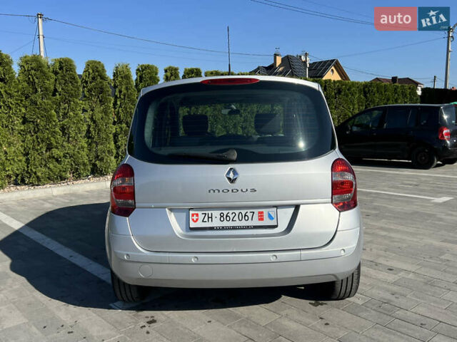 Серый Рено Модус, объемом двигателя 1.6 л и пробегом 132 тыс. км за 7350 $, фото 22 на Automoto.ua