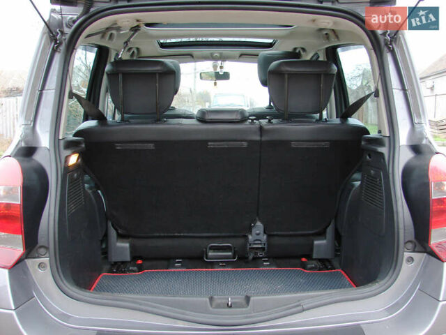 Серый Рено Модус, объемом двигателя 1.5 л и пробегом 243 тыс. км за 6799 $, фото 12 на Automoto.ua