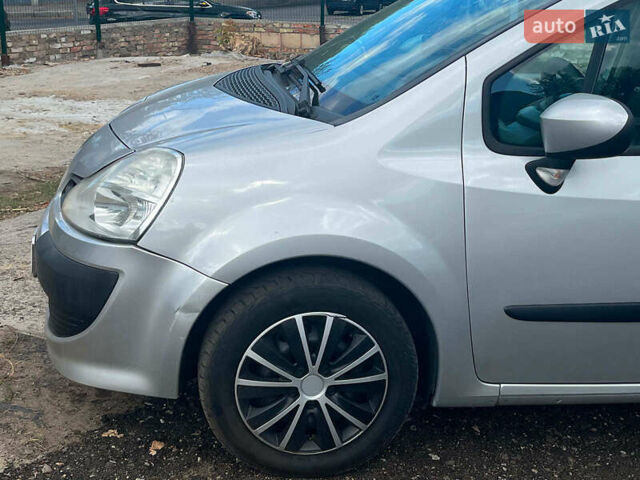 Сірий Рено Модус, об'ємом двигуна 1.2 л та пробігом 197 тис. км за 4180 $, фото 5 на Automoto.ua