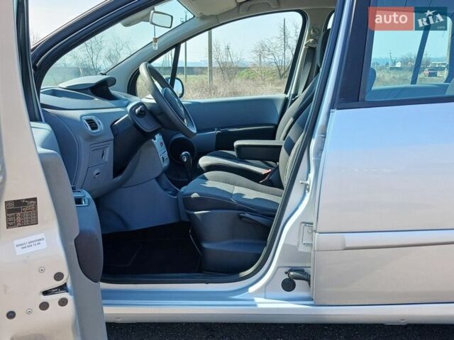 Серый Рено Модус, объемом двигателя 1.6 л и пробегом 197 тыс. км за 6700 $, фото 10 на Automoto.ua