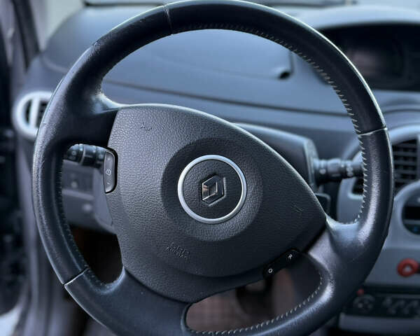 Рено Модус 2010 у Стрые на Automoto.ua Сірий Рено Модус, об'ємом двигуна 1.5 л та пробігом 110 тис. км за 5800 $, фото 18 на Automoto.ua