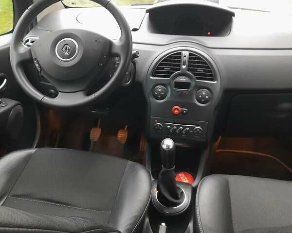 Серый Рено Модус, объемом двигателя 1.15 л и пробегом 155 тыс. км за 5000 $, фото 3 на Automoto.ua