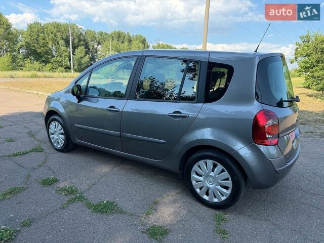 Серый Рено Модус, объемом двигателя 1.6 л и пробегом 161 тыс. км за 6750 $, фото 3 на Automoto.ua