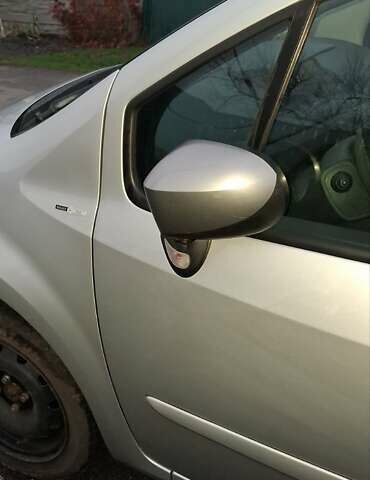 Серый Рено Модус, объемом двигателя 1.15 л и пробегом 200 тыс. км за 4979 $, фото 9 на Automoto.ua