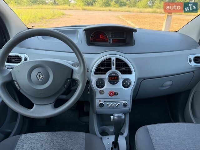 Серый Рено Модус, объемом двигателя 1.6 л и пробегом 161 тыс. км за 6750 $, фото 20 на Automoto.ua