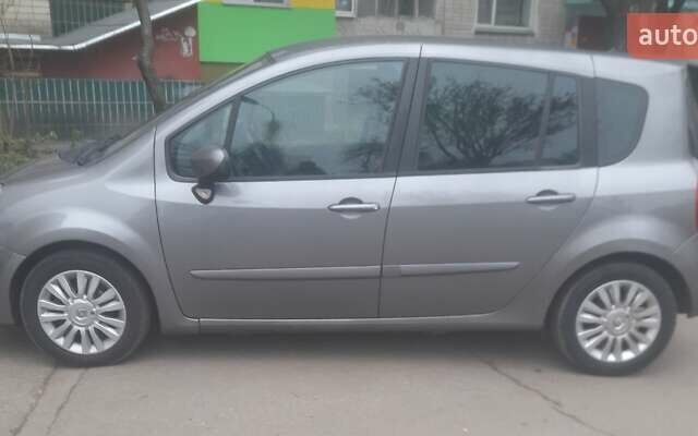 Серый Рено Модус, объемом двигателя 1.15 л и пробегом 155 тыс. км за 5000 $, фото 1 на Automoto.ua