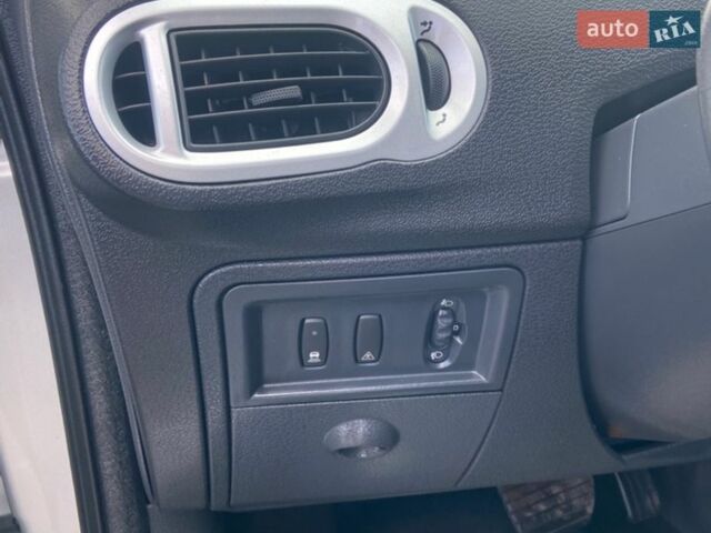 Сірий Рено Модус, об'ємом двигуна 1.6 л та пробігом 178 тис. км за 7350 $, фото 18 на Automoto.ua
