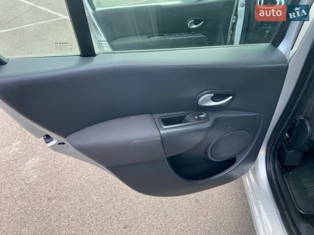 Сірий Рено Модус, об'ємом двигуна 1.6 л та пробігом 178 тис. км за 7350 $, фото 21 на Automoto.ua