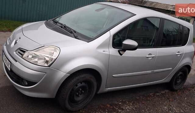 Серый Рено Модус, объемом двигателя 1.15 л и пробегом 200 тыс. км за 4979 $, фото 1 на Automoto.ua