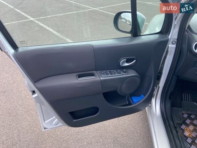 Сірий Рено Модус, об'ємом двигуна 1.6 л та пробігом 178 тис. км за 7350 $, фото 15 на Automoto.ua