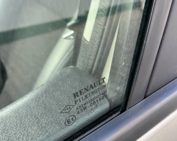 Сірий Рено Модус, об'ємом двигуна 1.6 л та пробігом 65 тис. км за 7400 $, фото 34 на Automoto.ua