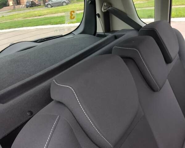 Серый Рено Модус, объемом двигателя 1.6 л и пробегом 199 тыс. км за 6950 $, фото 27 на Automoto.ua