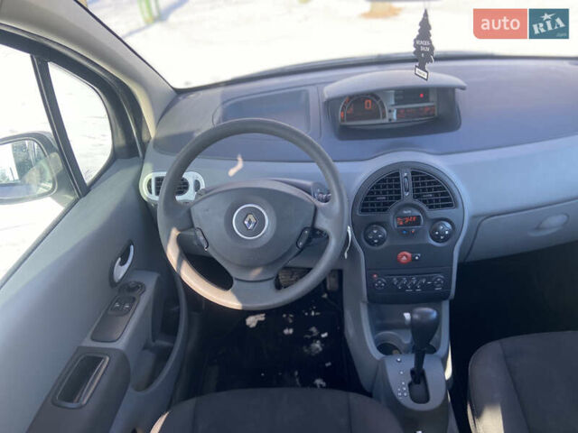 Серый Рено Модус, объемом двигателя 1.6 л и пробегом 110 тыс. км за 6950 $, фото 12 на Automoto.ua