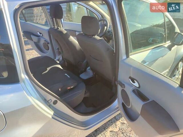 Сірий Рено Модус, об'ємом двигуна 1.6 л та пробігом 193 тис. км за 6800 $, фото 12 на Automoto.ua