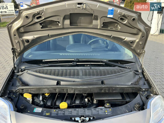 Сірий Рено Модус, об'ємом двигуна 1.6 л та пробігом 65 тис. км за 7400 $, фото 29 на Automoto.ua