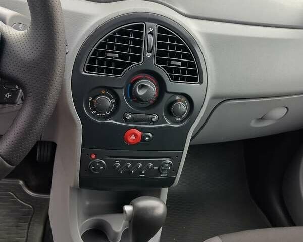 Сірий Рено Модус, об'ємом двигуна 1.6 л та пробігом 199 тис. км за 7500 $, фото 11 на Automoto.ua