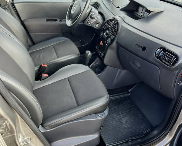 Сірий Рено Модус, об'ємом двигуна 1.6 л та пробігом 65 тис. км за 7400 $, фото 14 на Automoto.ua