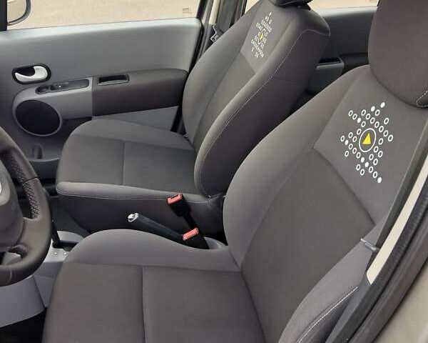 Сірий Рено Модус, об'ємом двигуна 1.6 л та пробігом 199 тис. км за 7500 $, фото 10 на Automoto.ua