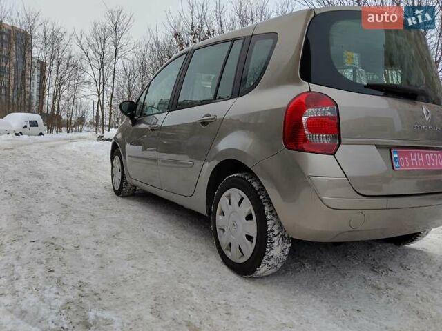 Серый Рено Модус, объемом двигателя 1.6 л и пробегом 199 тыс. км за 6950 $, фото 8 на Automoto.ua