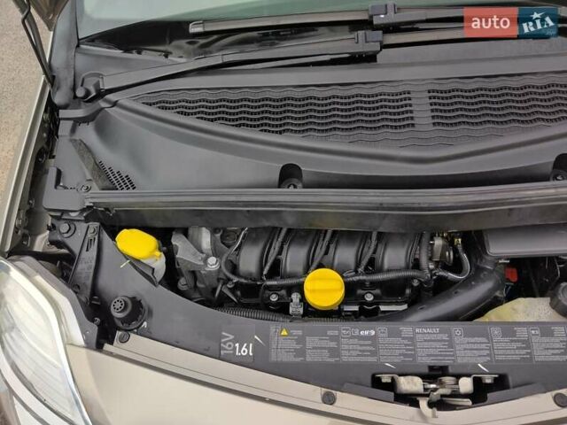 Сірий Рено Модус, об'ємом двигуна 1.6 л та пробігом 199 тис. км за 7500 $, фото 26 на Automoto.ua