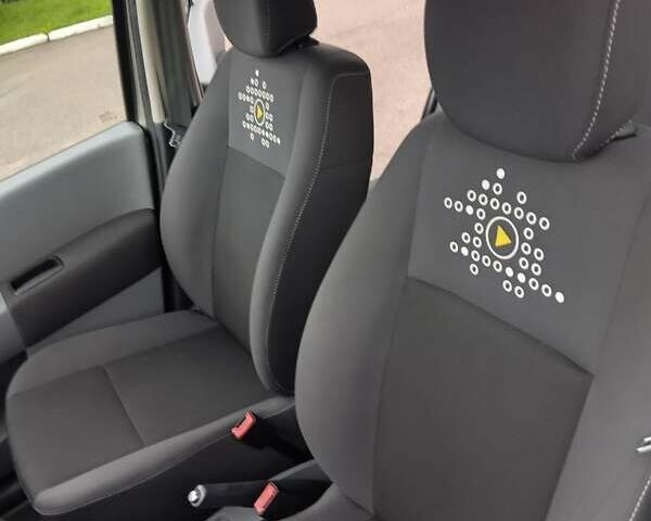 Серый Рено Модус, объемом двигателя 1.6 л и пробегом 199 тыс. км за 6950 $, фото 20 на Automoto.ua