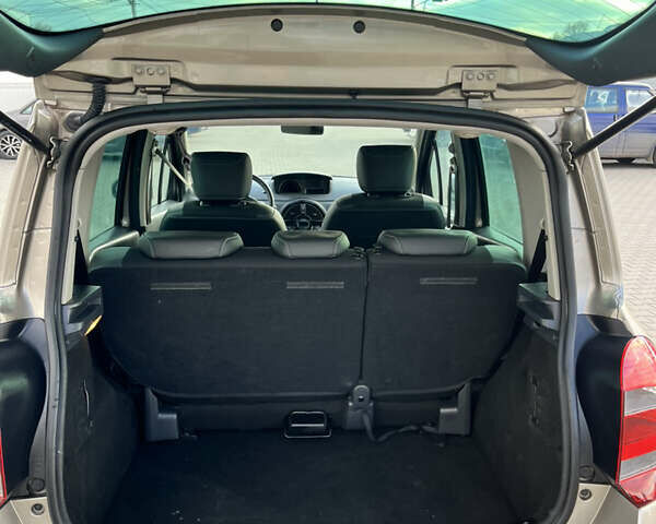 Сірий Рено Модус, об'ємом двигуна 1.6 л та пробігом 65 тис. км за 7400 $, фото 25 на Automoto.ua