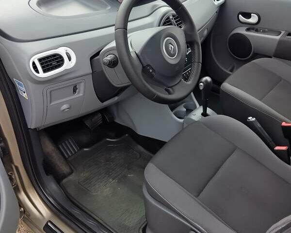 Серый Рено Модус, объемом двигателя 1.6 л и пробегом 199 тыс. км за 6950 $, фото 11 на Automoto.ua