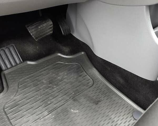 Серый Рено Модус, объемом двигателя 1.6 л и пробегом 199 тыс. км за 6950 $, фото 12 на Automoto.ua