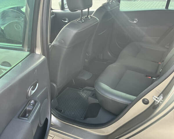 Сірий Рено Модус, об'ємом двигуна 1.6 л та пробігом 65 тис. км за 7400 $, фото 11 на Automoto.ua