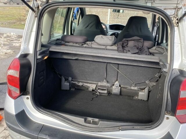 Серый Рено Модус, объемом двигателя 1.5 л и пробегом 228 тыс. км за 6500 $, фото 6 на Automoto.ua