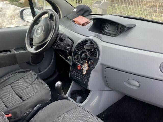 Серый Рено Модус, объемом двигателя 1.5 л и пробегом 228 тыс. км за 6500 $, фото 4 на Automoto.ua