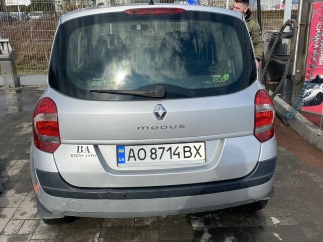 Серый Рено Модус, объемом двигателя 1.5 л и пробегом 228 тыс. км за 6500 $, фото 2 на Automoto.ua
