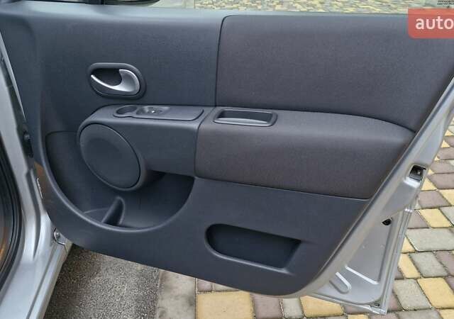 Сірий Рено Модус, об'ємом двигуна 1.6 л та пробігом 130 тис. км за 6250 $, фото 16 на Automoto.ua