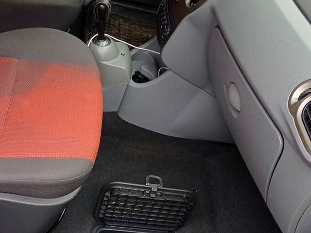 Сірий Рено Модус, об'ємом двигуна 1.1 л та пробігом 80 тис. км за 5500 $, фото 12 на Automoto.ua