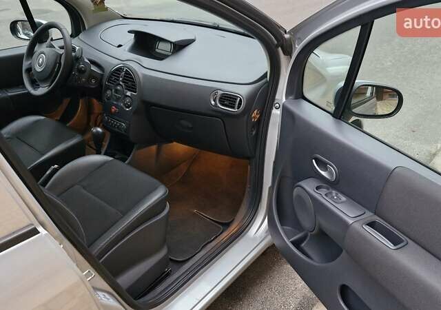 Сірий Рено Модус, об'ємом двигуна 1.6 л та пробігом 130 тис. км за 6250 $, фото 17 на Automoto.ua