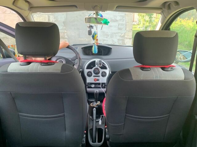 Серый Рено Модус, объемом двигателя 1.5 л и пробегом 253 тыс. км за 5500 $, фото 7 на Automoto.ua