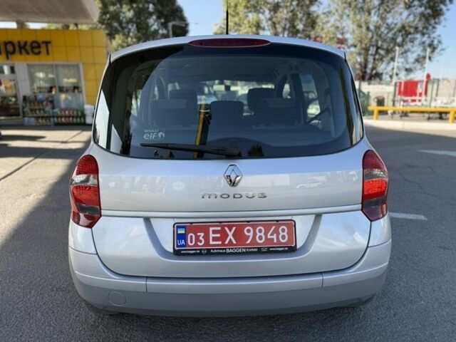 Серый Рено Модус, объемом двигателя 1.6 л и пробегом 148 тыс. км за 6300 $, фото 5 на Automoto.ua