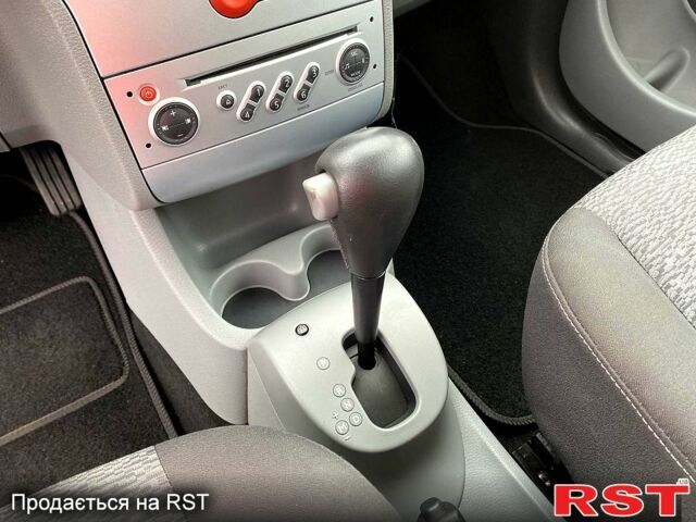 Сірий Рено Модус, об'ємом двигуна 1.6 л та пробігом 196 тис. км за 7400 $, фото 8 на Automoto.ua