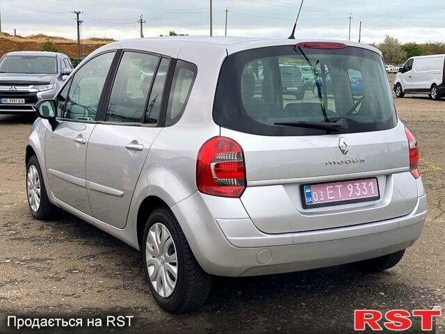 Серый Рено Модус, объемом двигателя 1.6 л и пробегом 196 тыс. км за 7400 $, фото 5 на Automoto.ua
