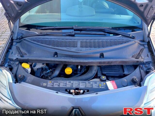 Серый Рено Модус, объемом двигателя 1.5 л и пробегом 243 тыс. км за 6800 $, фото 13 на Automoto.ua