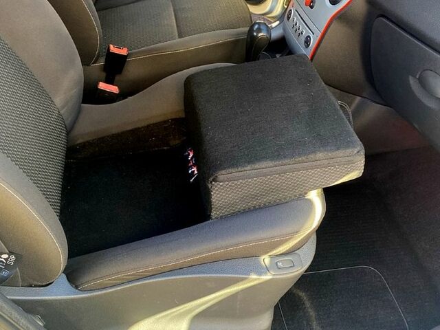 Серый Рено Модус, объемом двигателя 1.6 л и пробегом 178 тыс. км за 6700 $, фото 9 на Automoto.ua