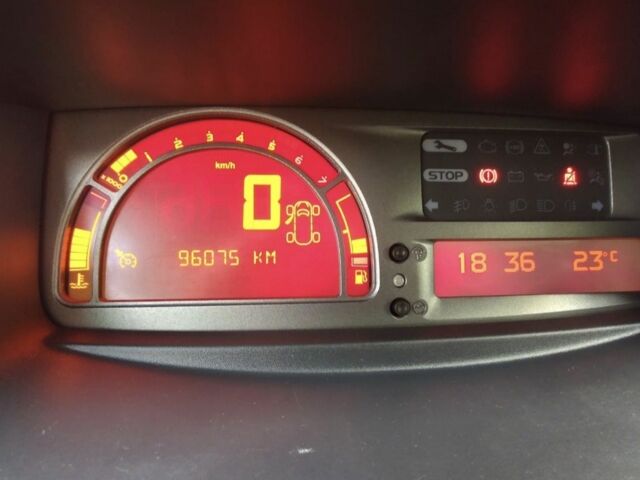 Сірий Рено Модус, об'ємом двигуна 0 л та пробігом 160 тис. км за 8240 $, фото 1 на Automoto.ua