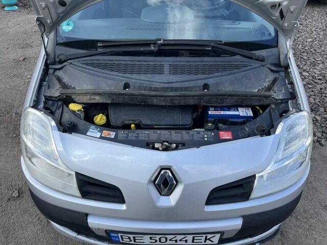 Серый Рено Модус, объемом двигателя 1.1 л и пробегом 290 тыс. км за 3000 $, фото 9 на Automoto.ua