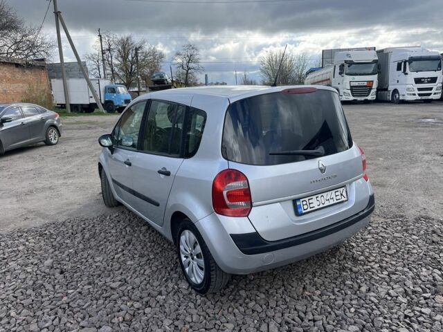 Серый Рено Модус, объемом двигателя 1.1 л и пробегом 290 тыс. км за 3000 $, фото 3 на Automoto.ua