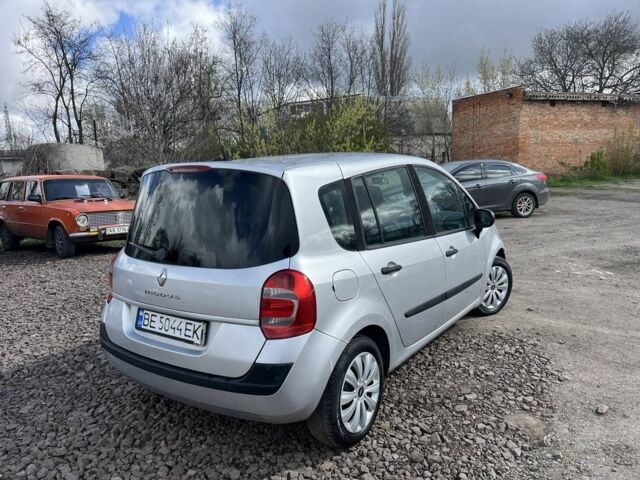 Серый Рено Модус, объемом двигателя 1.1 л и пробегом 290 тыс. км за 3000 $, фото 4 на Automoto.ua