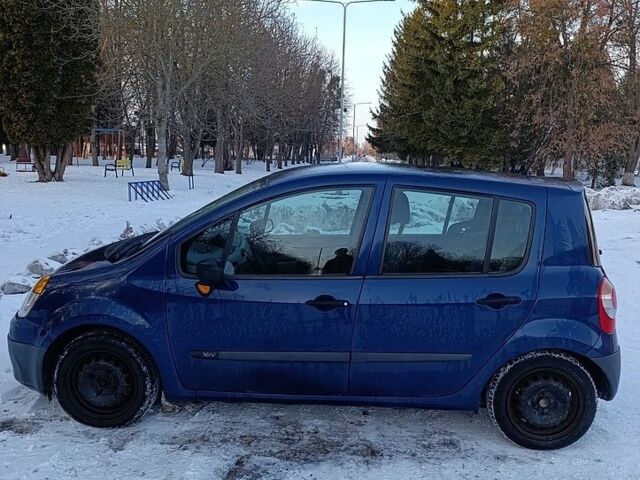 Синий Рено Модус, объемом двигателя 1.1 л и пробегом 196 тыс. км за 3550 $, фото 4 на Automoto.ua
