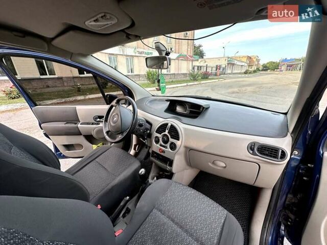Синий Рено Модус, объемом двигателя 1.6 л и пробегом 218 тыс. км за 4500 $, фото 1 на Automoto.ua